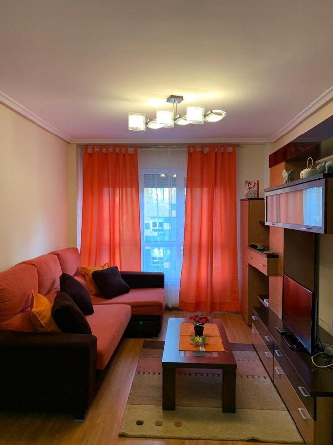 Apartamento Mota-2 Huca-Los Prados; Parking Y Wifi Gratis Oviedo Esterno foto