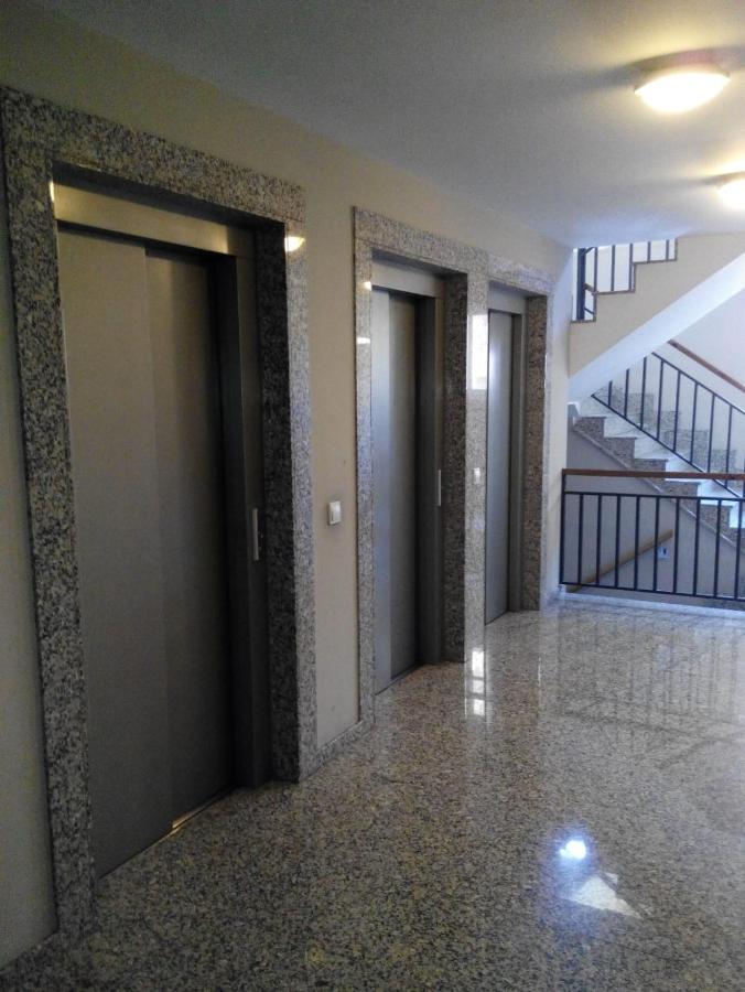 Apartamento Mota-2 Huca-Los Prados; Parking Y Wifi Gratis Oviedo Esterno foto